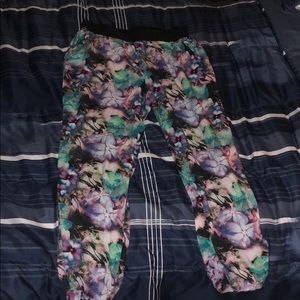 Floral Capri pants